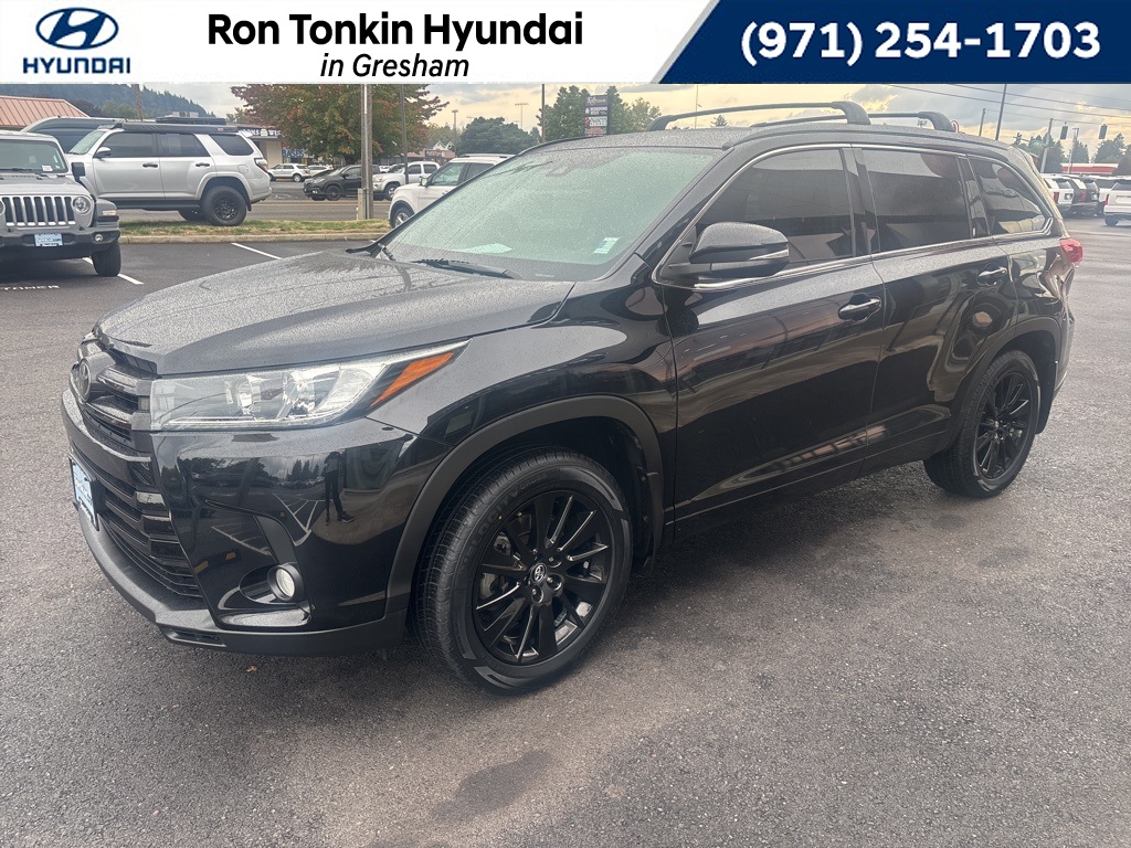 2017 Toyota Highlander SE