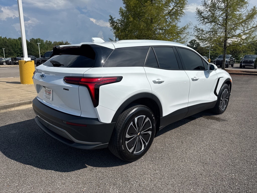 2024 Chevrolet Blazer EV photo 3