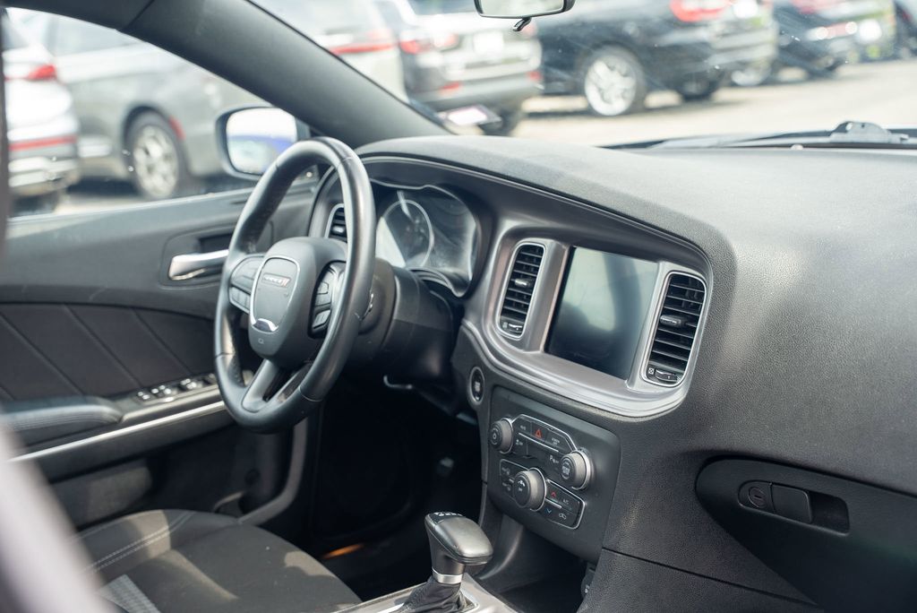 2023 Dodge Charger SXT photo 11