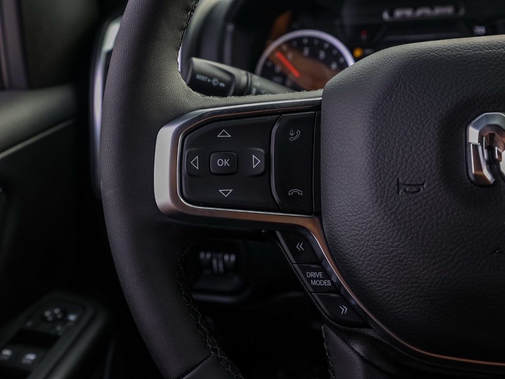 New 2026 Diamond Black Crystal Pearl-Coat Exterior Paint RAM Big Horn/Lone Star image 24