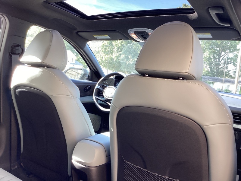 2025 Hyundai Elantra Hybrid Limited photo 16