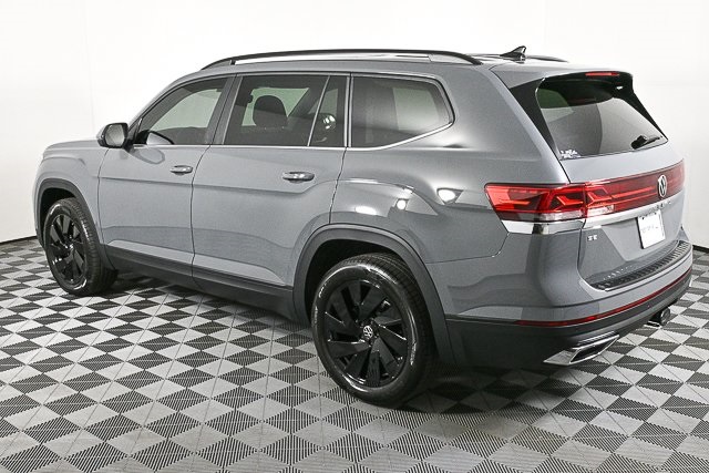 2026 Volkswagen Atlas SE Technology photo 28