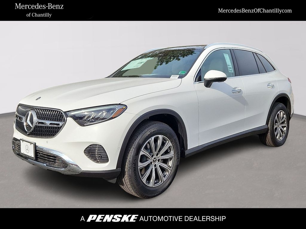 2026 Mercedes-Benz GLC Base's photo