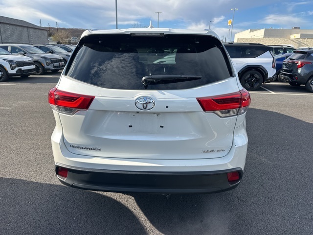 2019 Toyota Highlander XLE photo 3