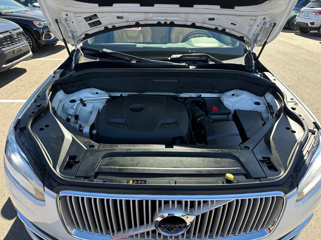 2017 Volvo XC90 T6 Inscription photo 21