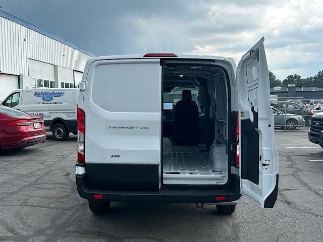 2025 Ford Transit photo 33