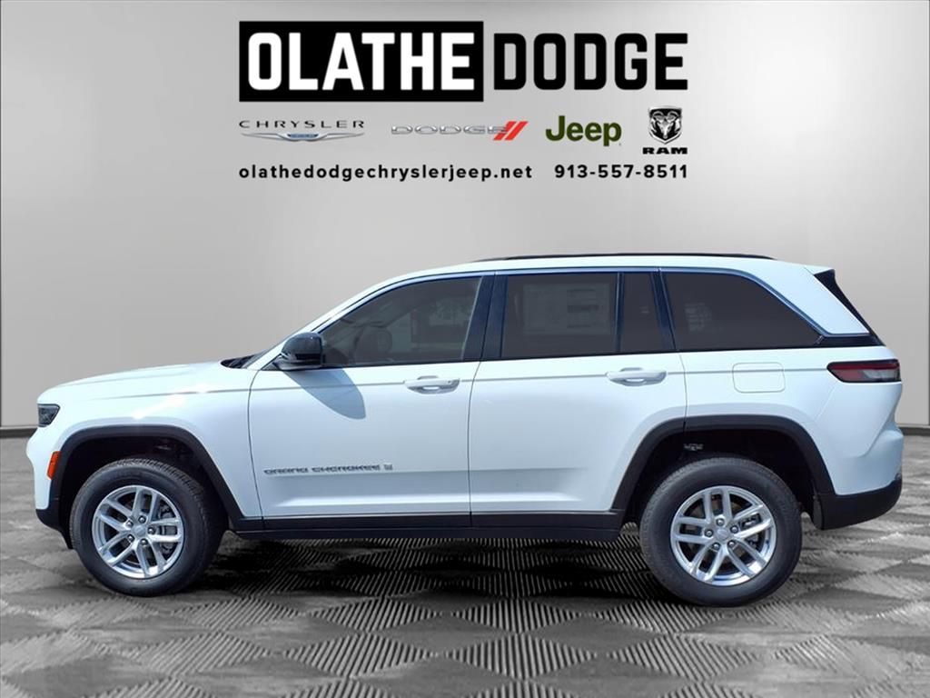 2025 Jeep Grand Cherokee Laredo X photo 17