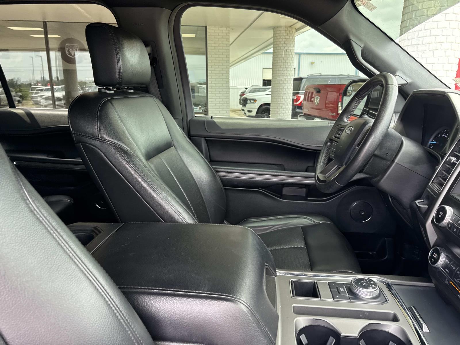 2019 Ford Expedition XLT photo 9