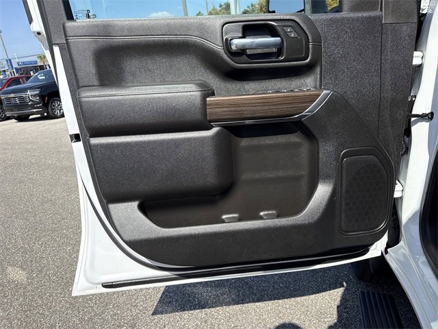 2022 Chevrolet Silverado LT photo 27