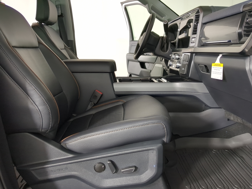 2026 Ford F-250 Lariat photo 10