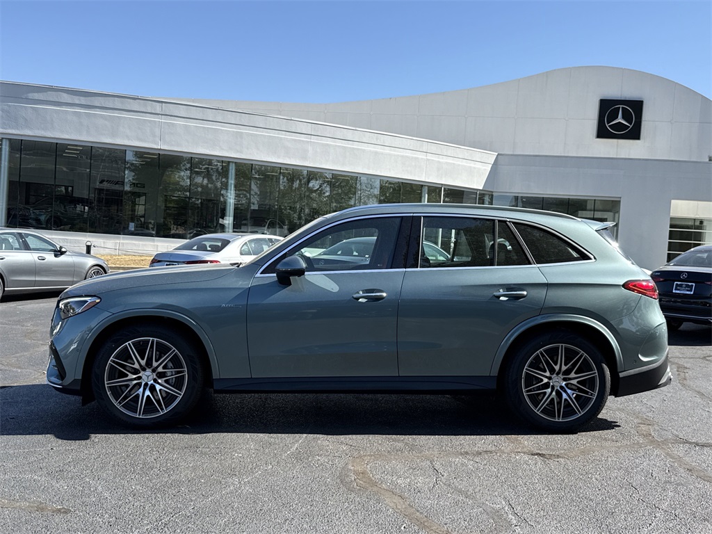 2025 Mercedes Benz GLC 43 AMG photo 2