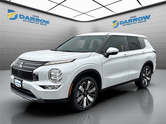 2026 Mitsubishi Outlander SE's photo