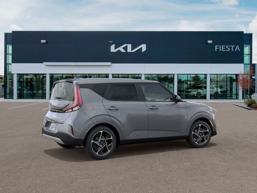 2025 Kia Soul EX photo 2