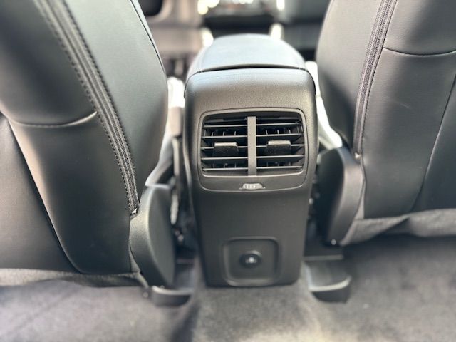 2024 Ford Escape Plug-In Hybrid Base photo 33