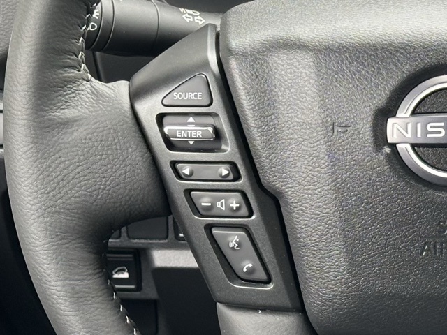 2025 Nissan Frontier Crew Cab SV photo 13