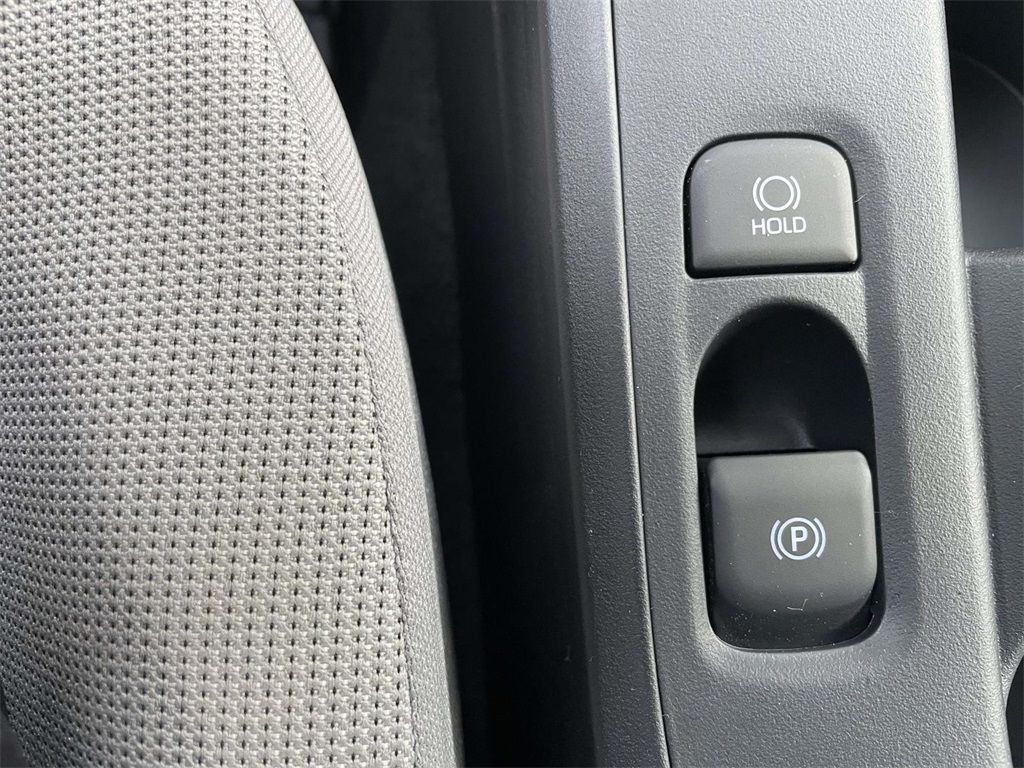 2025 Toyota Corolla LE photo 28