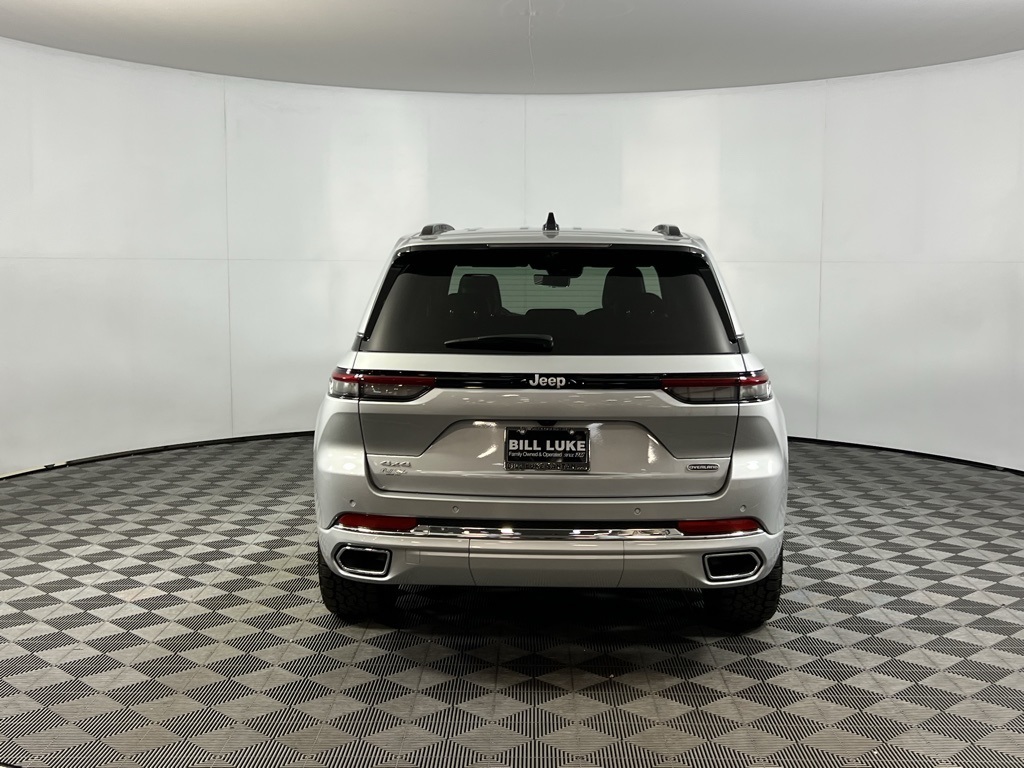 2024 Jeep Grand Cherokee Overland photo 3