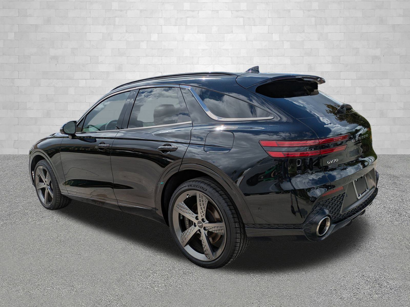 2023 Genesis GV70 3.5T Sport Prestige photo 4