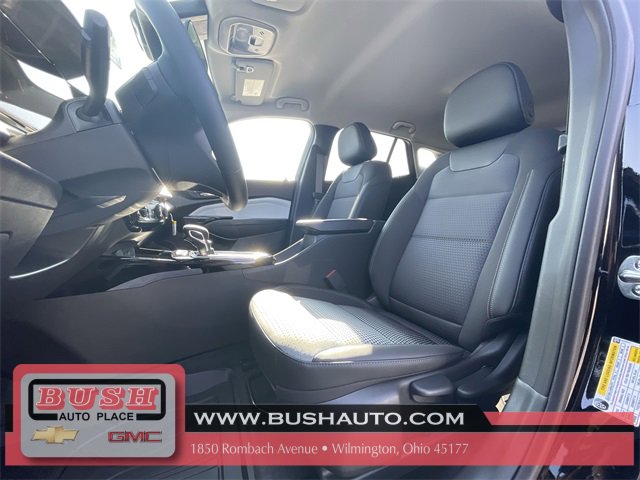2025 Chevrolet Trax LT photo 17