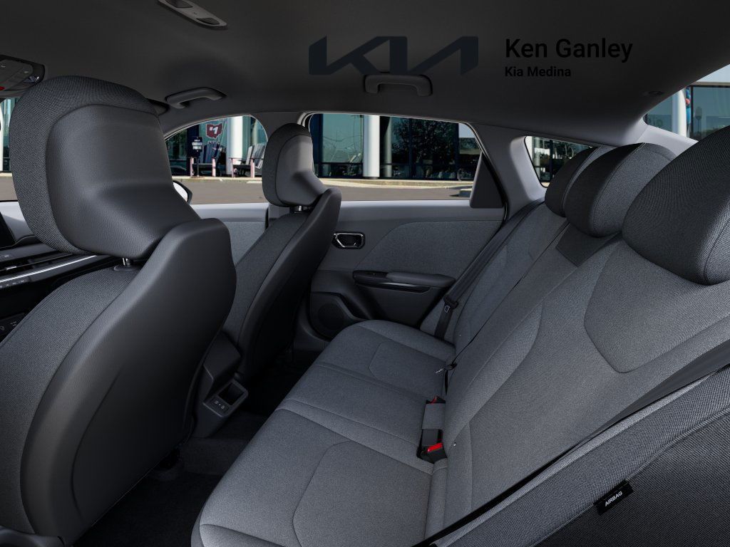2025 Kia K4 LX photo 15