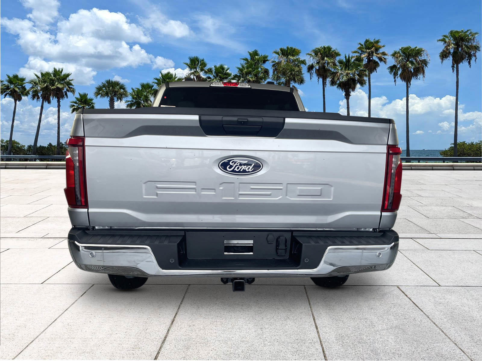 2025 Ford F-150 XL photo 4