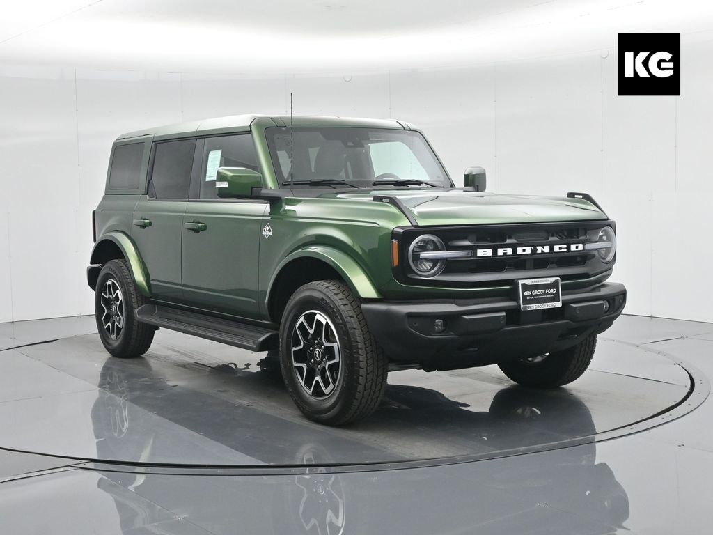 2025 Ford Bronco 4-Door Outer Banks's photo