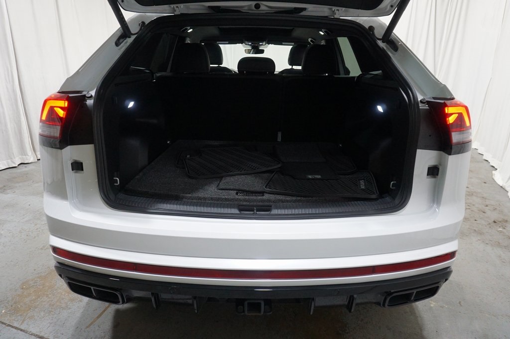 2025 Volkswagen Atlas Cross Sport SEL R-Line photo 33
