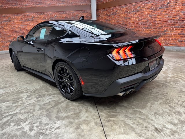 2025 Ford Mustang EcoBoost Premium photo 3