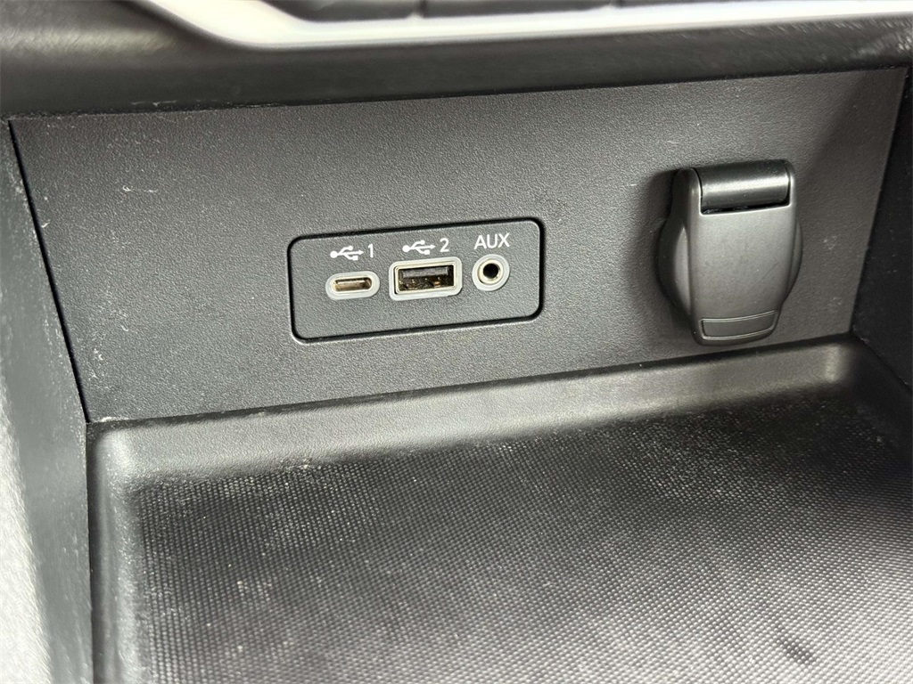 2021 Nissan Sentra SR photo 29