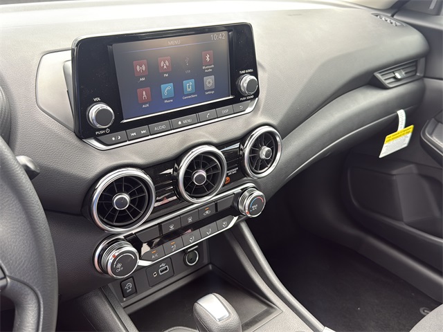 2025 Nissan Sentra S photo 13