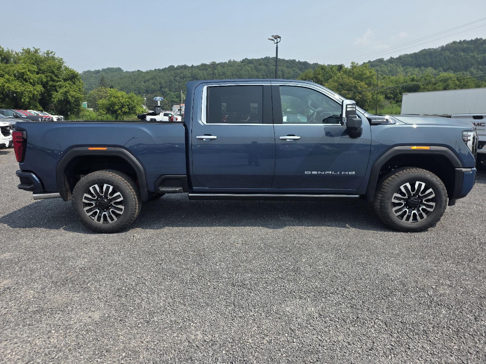 2025 Gmc Sierra 2500 HD Denali Ultimate photo 6