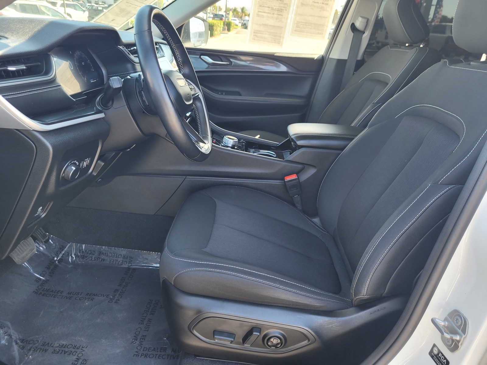 2021 Jeep Grand Cherokee Laredo photo 15