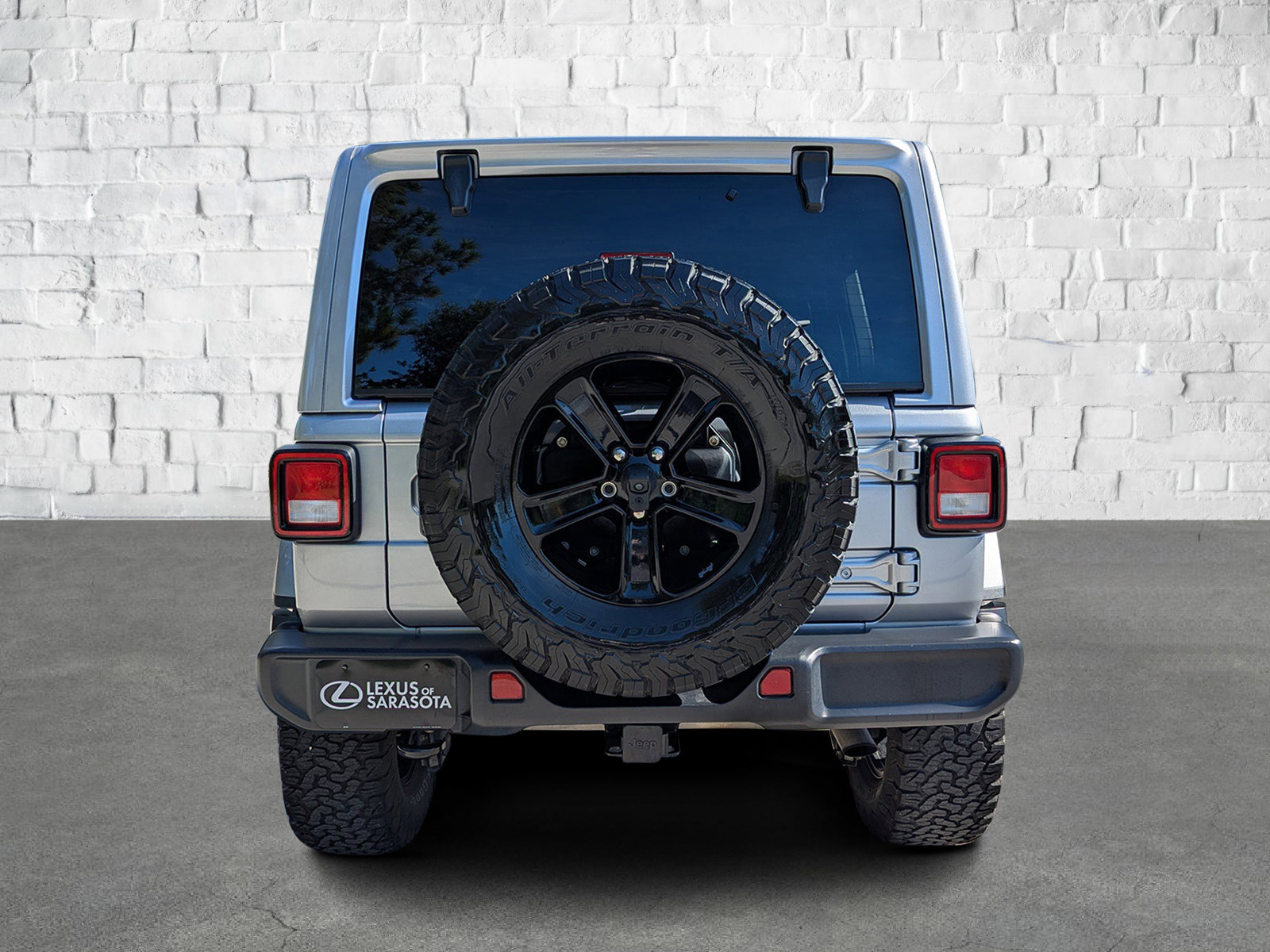 2021 Jeep Wrangler Unlimited Sahara Altitude photo 5