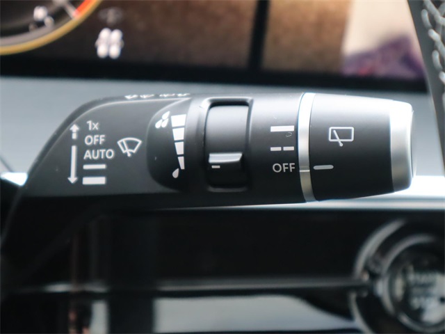 2025 Infiniti QX80 Sensory photo 31
