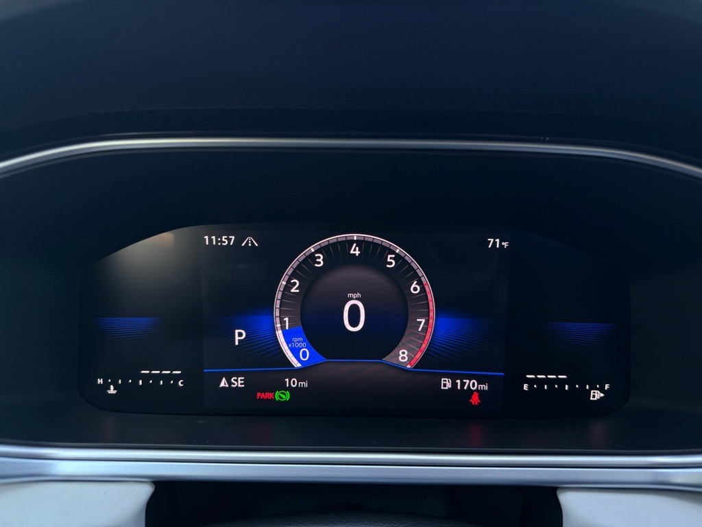 2025 Volkswagen Taos SE photo 17