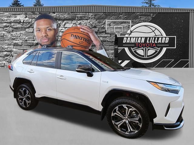 2023 Toyota RAV4 XSE's photo