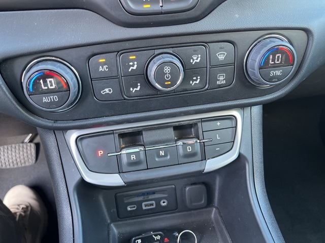 2023 Gmc Terrain SLT photo 12
