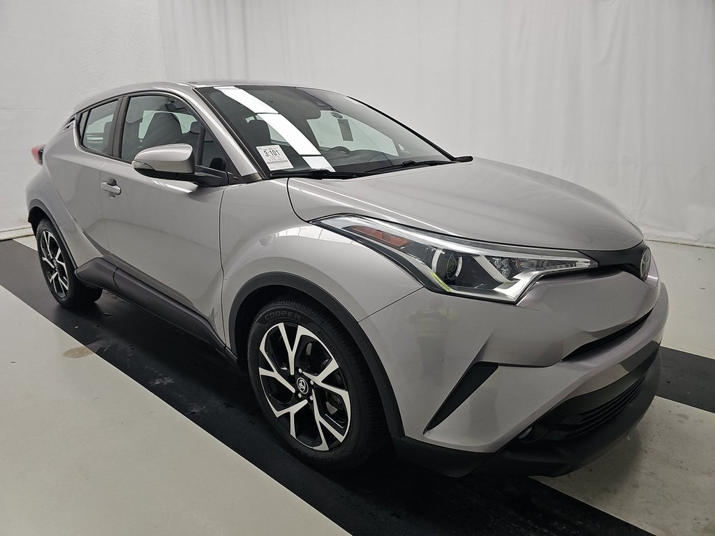 2018 Toyota C-HR XLE Premium's photo