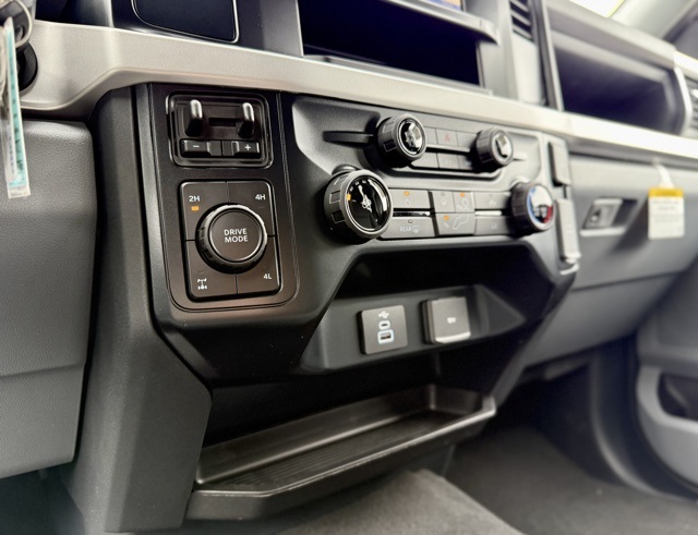 2025 Ford F-250 XL photo 25