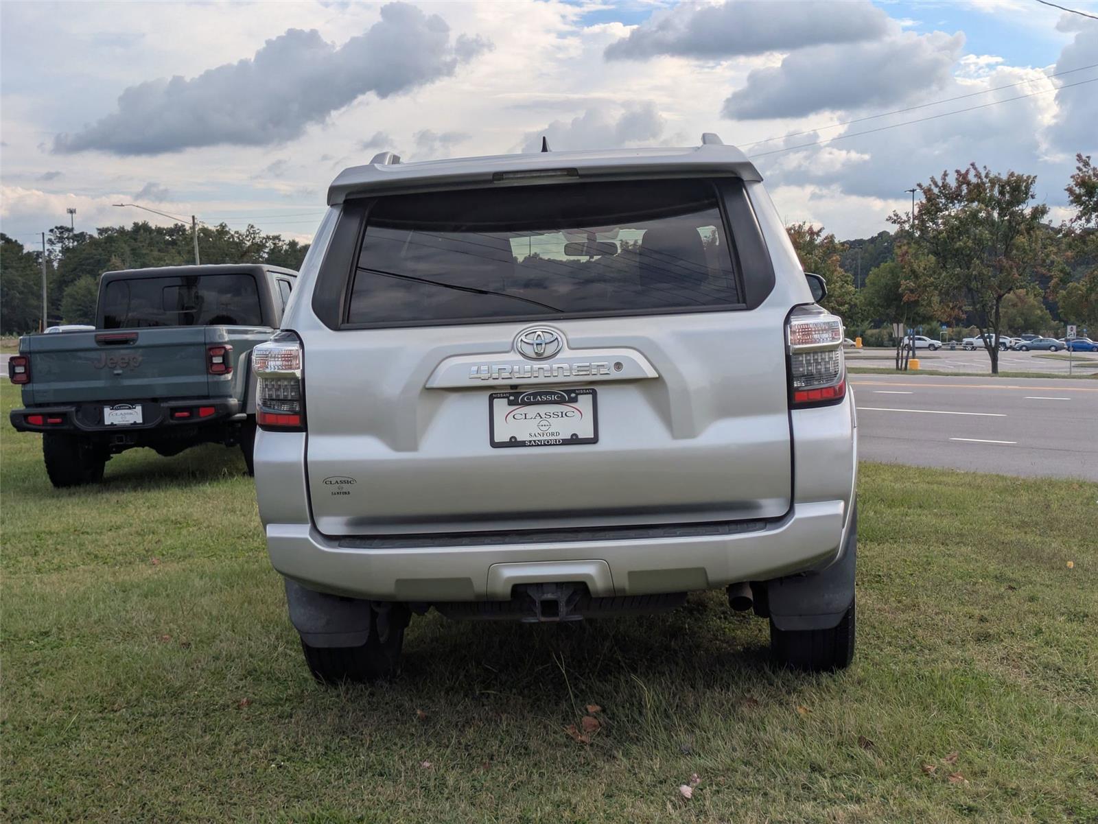 2018 Toyota 4Runner Limited SR5 Premium photo 6