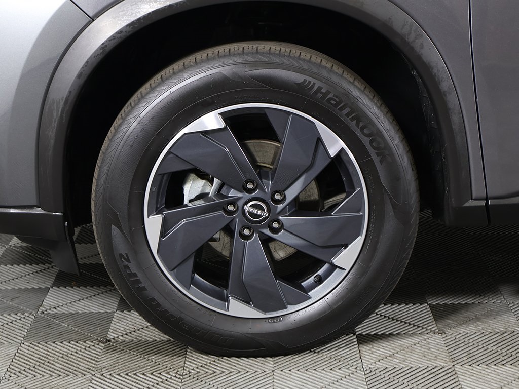 2024 Nissan Rogue SV photo 19
