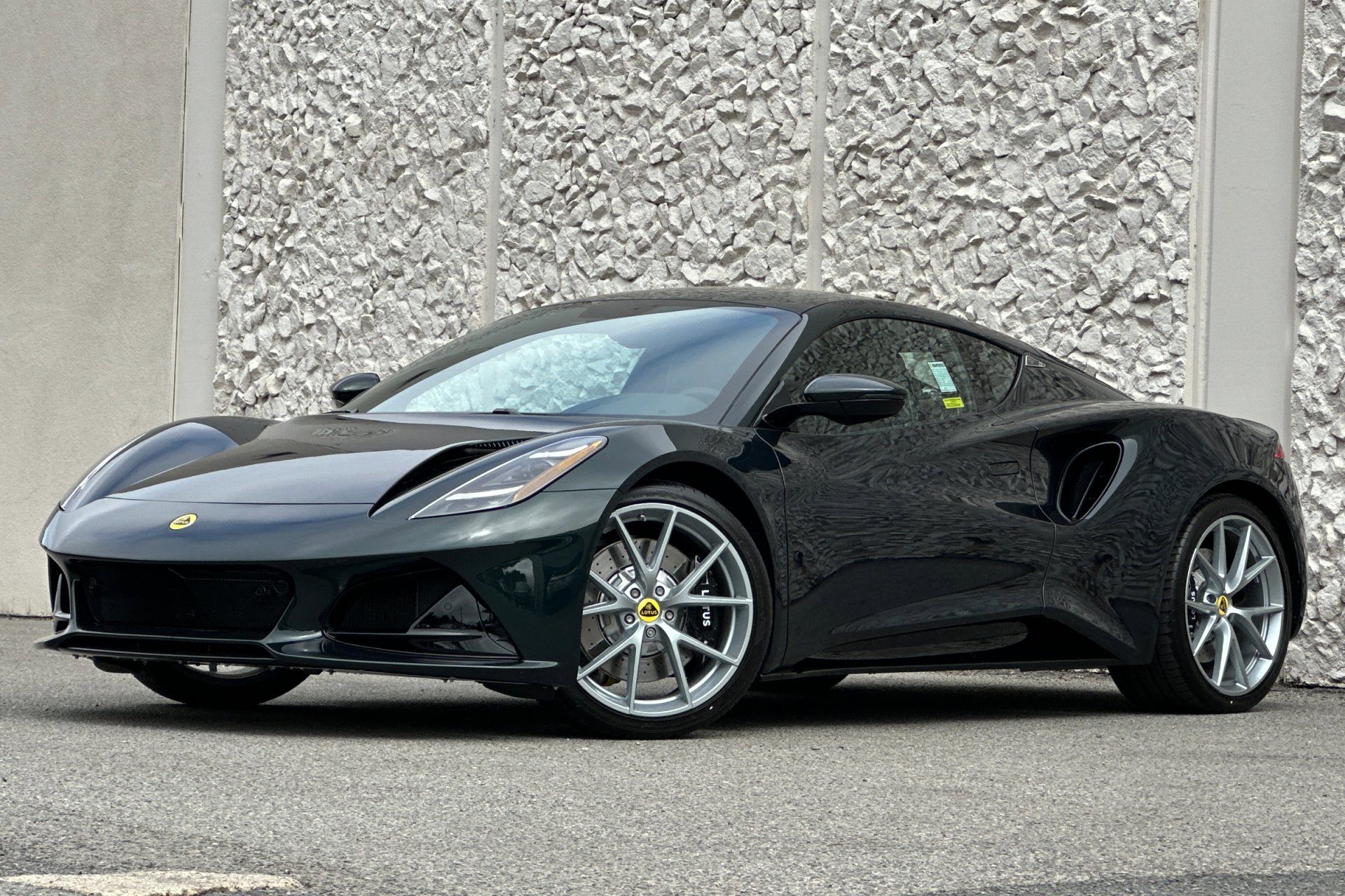 New 2025 Lotus Emira V6's photo