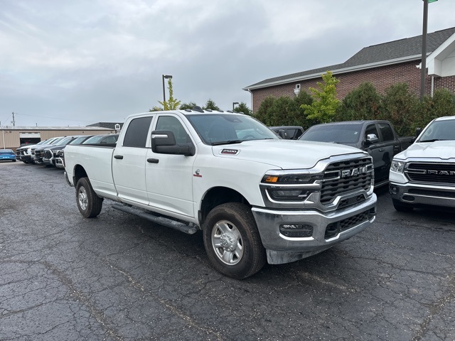 2025 Ram 2500 Tradesman photo 2