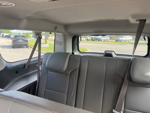 2016 Chevrolet Suburban LT photo 20