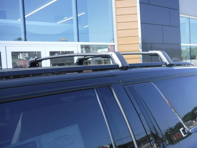 2022 Chevrolet Suburban RST photo 4