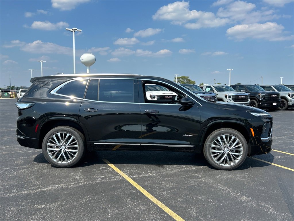 2026 Buick Enclave Avenir photo 8