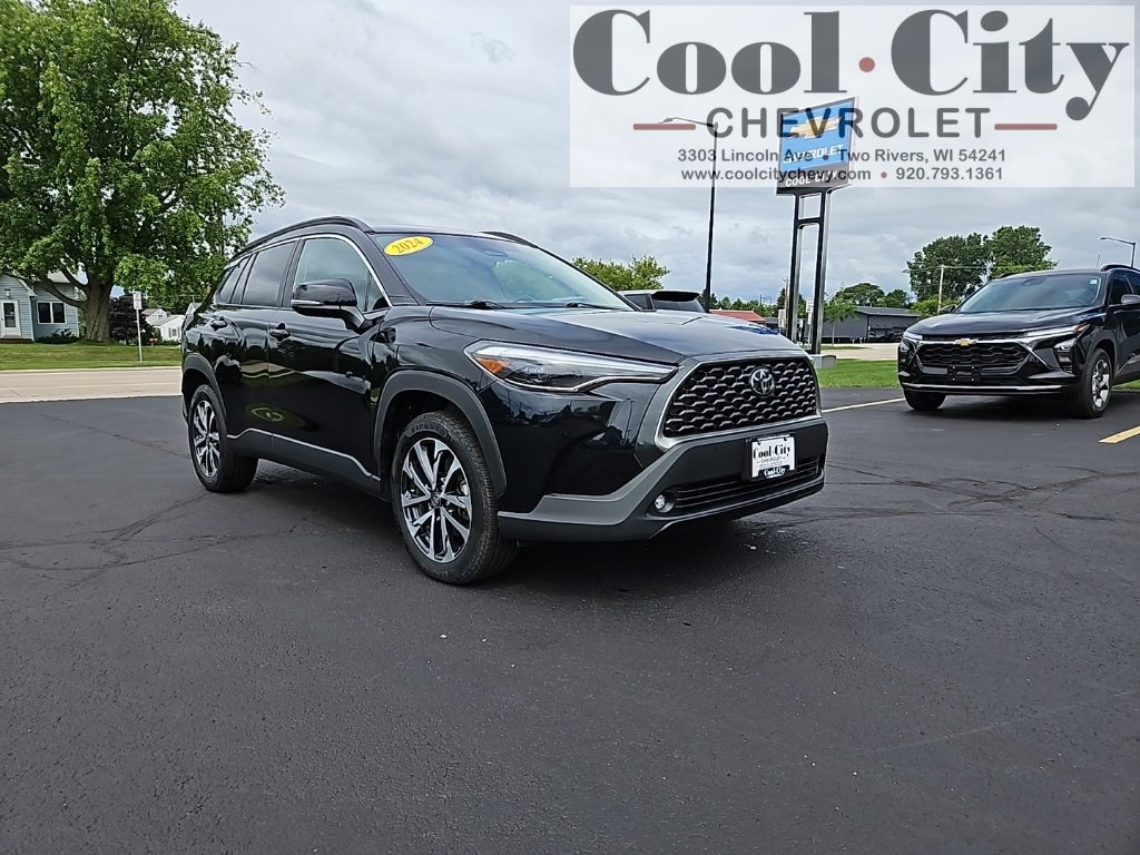 2024 Toyota Corolla Cross XLE's photo