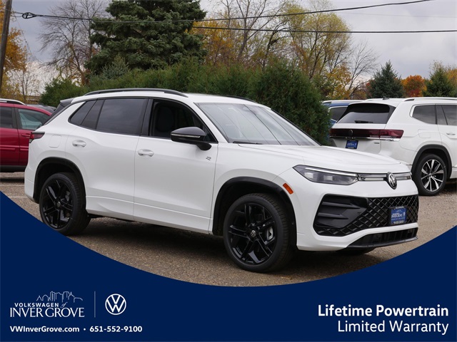 2026 Volkswagen Tiguan SE R-LINE BLACK's photo