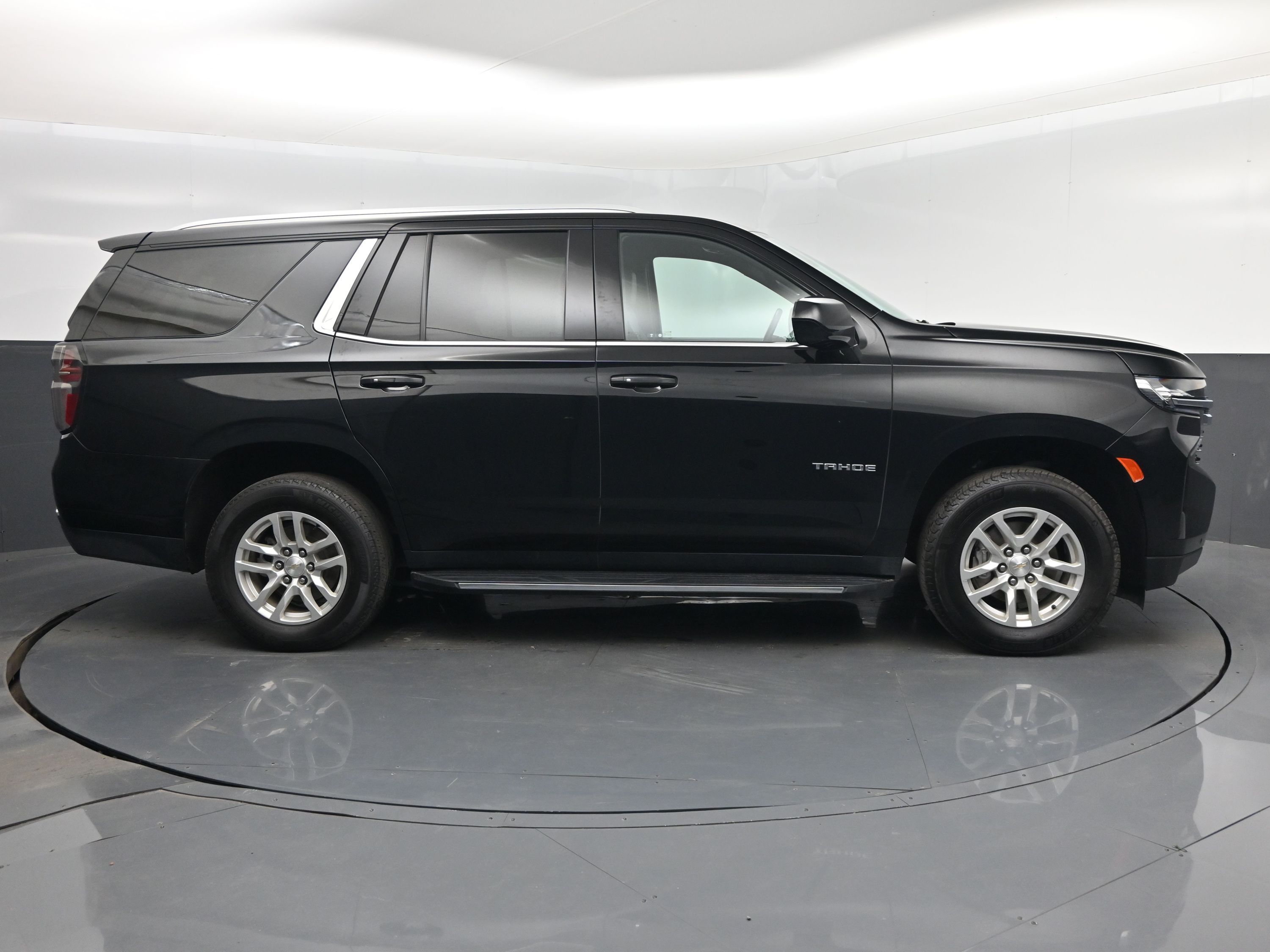 2023 Chevrolet Tahoe LT photo 11