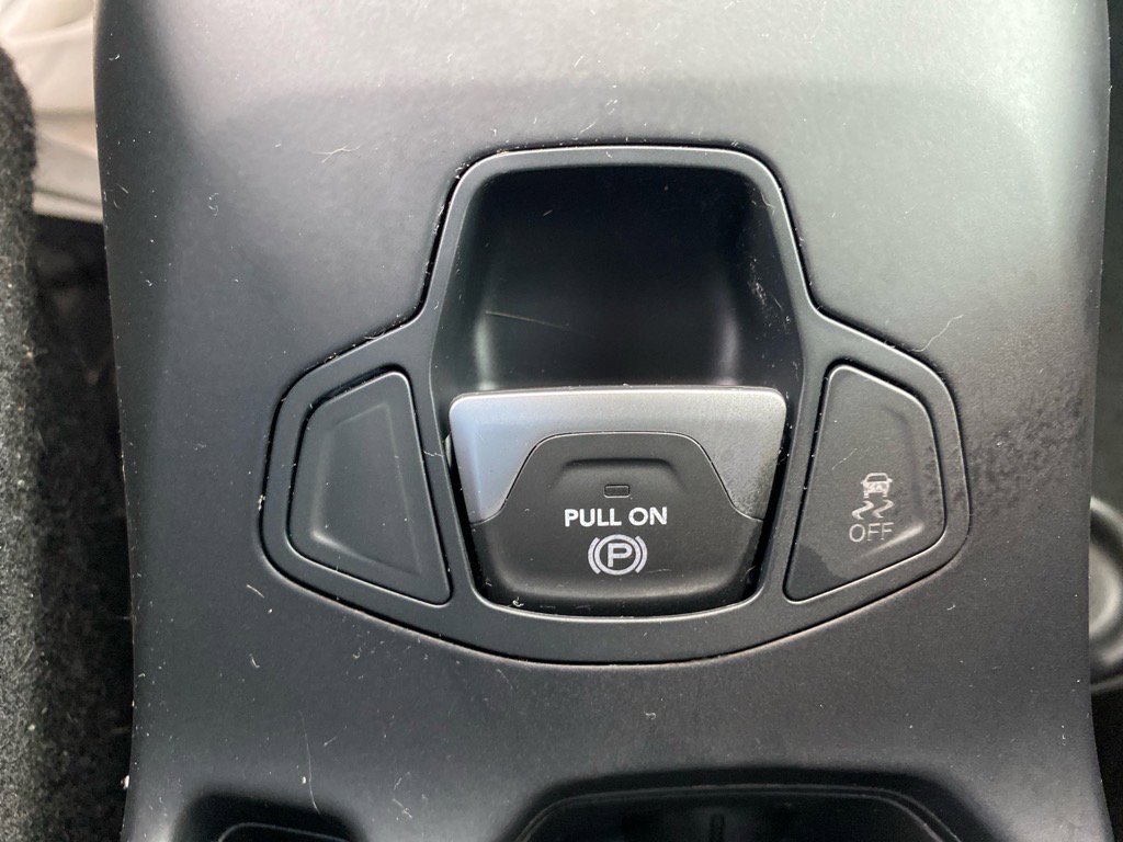 2019 Jeep Renegade Latitude North Edition photo 10